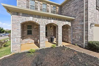 10201 Fox Grove Court, Fort Worth, TX 76131 - Photo 2