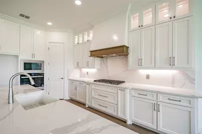 2719 Village Road, Granbury, TX 76049 - Photo 12