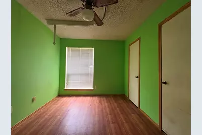110 E Schreiber Street, Garland, TX 75040 - Photo 24
