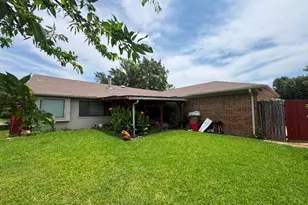 110 E Schreiber St, Garland, TX 75040 - Photo 28