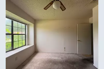 110 E Schreiber Street, Garland, TX 75040 - Photo 26