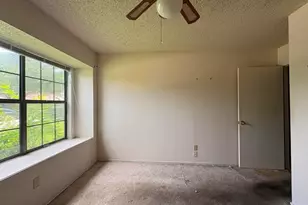 110 E Schreiber St, Garland, TX 75040 - Photo 26