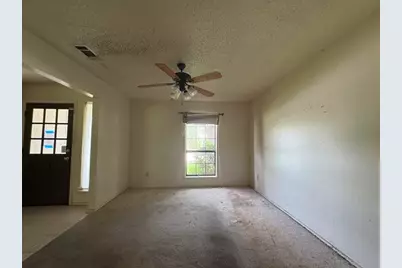110 E Schreiber Street, Garland, TX 75040 - Photo 8