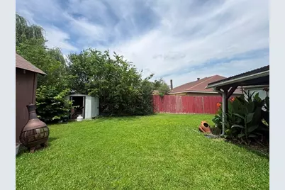110 E Schreiber Street, Garland, TX 75040 - Photo 30