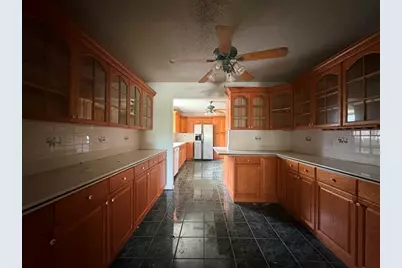 110 E Schreiber Street, Garland, TX 75040 - Photo 10