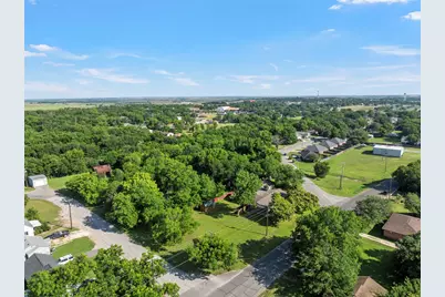 605 N Roberts Street, West, TX 76691 - Photo 36