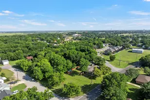 605 N Roberts St, West, TX 76691 - Photo 36