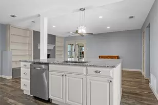 605 N Roberts St, West, TX 76691 - Photo 10