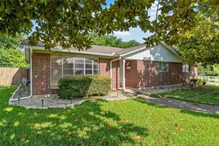 605 N Roberts St, West, TX 76691 - Photo 2