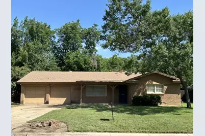 2820 Southgate Drive, Fort Worth, TX 76133 - Photo 1
