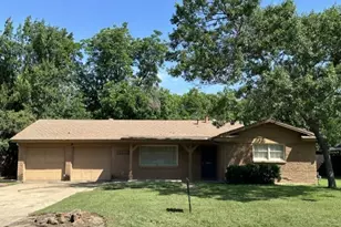2820 Southgate Dr, Fort Worth, TX 76133 - Photo 1