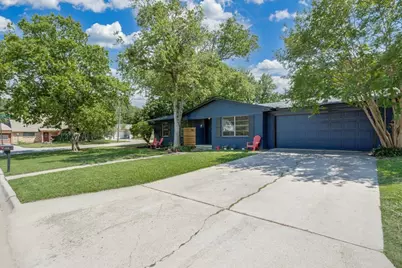 1210 Edinburg Lane, Denton, TX 76209 - Photo 2