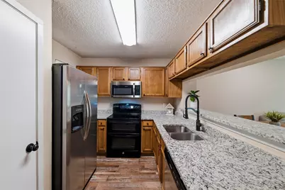 143 Winchester Drive, Euless, TX 76039 - Photo 4