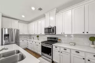 10415 Lone Star Wy, Aubrey, TX 76227 - Photo 4