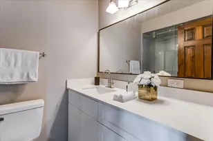 10109 Regal Park Ln, Dallas, TX 75230 - Photo 18
