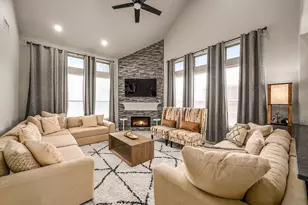 1055 Crystal Lake Dr, Frisco, TX 75036 - Photo 2