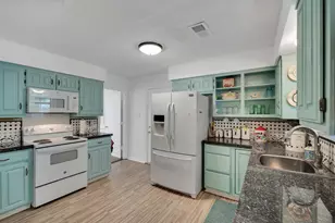 1647 E Pleasant Dr, Midlothian, TX 76065 - Photo 10