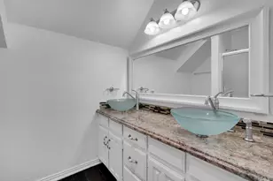 1647 E Pleasant Dr, Midlothian, TX 76065 - Photo 20