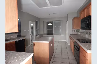 4836 Gloucester Drive, Grand Prairie, TX 75052 - Photo 8