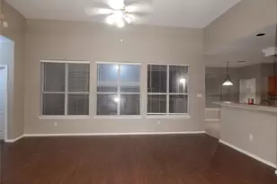4836 Gloucester Dr, Grand Prairie, TX 75052 - Photo 4