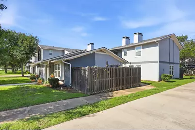 612 Ridgeline Drive, Hurst, TX 76053 - Photo 2