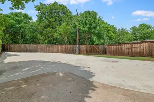 2005 Prince John Dr, Grand Prairie, TX 75050 - Photo 40