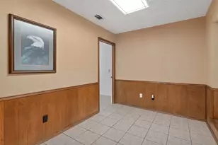 2005 Prince John Dr, Grand Prairie, TX 75050 - Photo 18