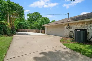 2005 Prince John Dr, Grand Prairie, TX 75050 - Photo 32