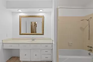 2005 Prince John Dr, Grand Prairie, TX 75050 - Photo 24
