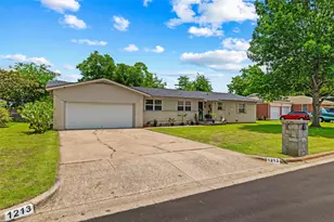 1213 Park Center St, Benbrook, TX 76126 - Photo 2