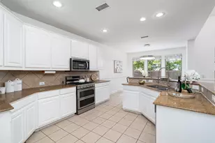 9857 Avalon Dr, Frisco, TX 75035 - Photo 10