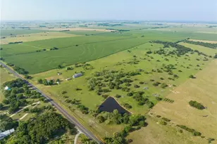 16401 Cedar Rock Pkwy, Crawford, TX 76638 - Photo 16