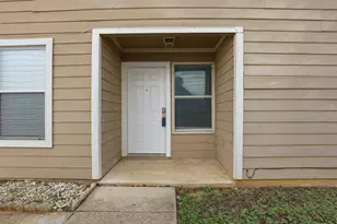 1452 Pine Ln, Fort Worth, TX 76140 - Photo 4