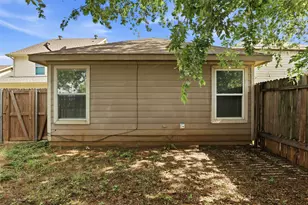 1452 Pine Ln, Fort Worth, TX 76140 - Photo 18
