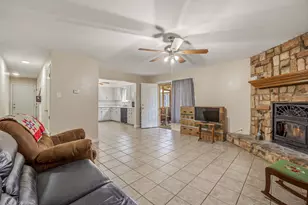 231 Choctaw Dr, Stephenville, TX 76401 - Photo 4