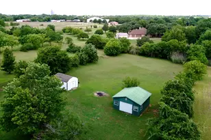 541 Apple Ln, Midlothian, TX 76065 - Photo 4