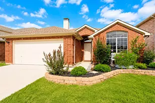 2821 Watercress Dr, Little Elm, TX 75068 - Photo 2