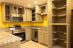 4938 Blue Water Cir, Granbury, TX 76049 - Photo 8