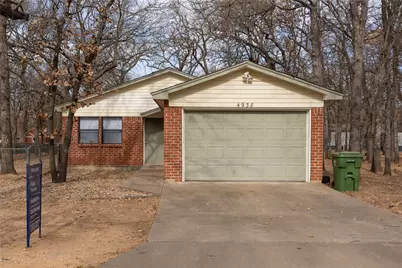 4938 Blue Water Circle, Granbury, TX 76049 - Photo 1