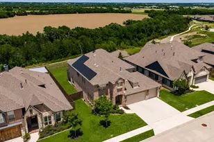 1013 Timber Ridge Dr, Justin, TX 76247 - Photo 2