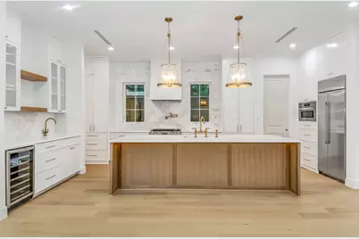 9034 Forest Hills Boulevard, Dallas, TX 75218 - Photo 10
