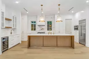 9034 Forest Hills Blvd, Dallas, TX 75218 - Photo 10
