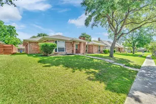 2225 Ridgewood, Carrollton, TX 75006 - Photo 2