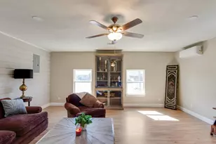 801 Pecan St, Sanger, TX 76266 - Photo 16