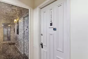 10574 High Hollows Dr, Dallas, TX 75230 - Photo 32