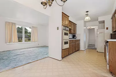 422 W Daugherty Drive, Garland, TX 75041 - Photo 6