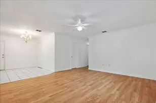 4043 Gray Oak Pl, Dallas, TX 75212 - Photo 4