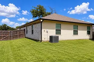 300 Lipscomb St, Cleburne, TX 76031 - Photo 28