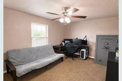 300 Lipscomb Street, Cleburne, TX 76031 - Photo 24
