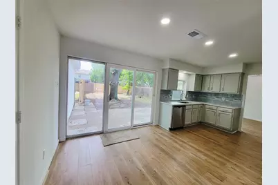 2317 Woodhollow Avenue, Mesquite, TX 75150 - Photo 8